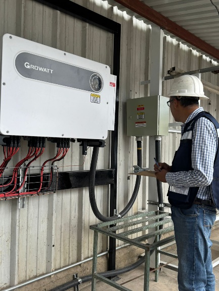 Renewable energy system with an inverter and electrical connections